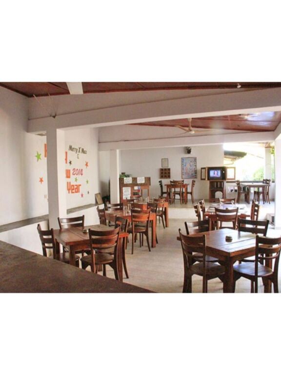 Унаватуна: Hotel Happy Night Holiday Inn