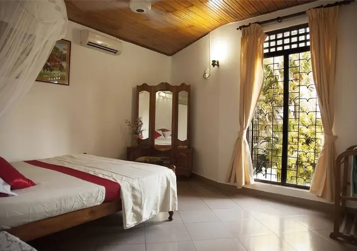 Гора Lavinia: Lavinia Beach Hostel