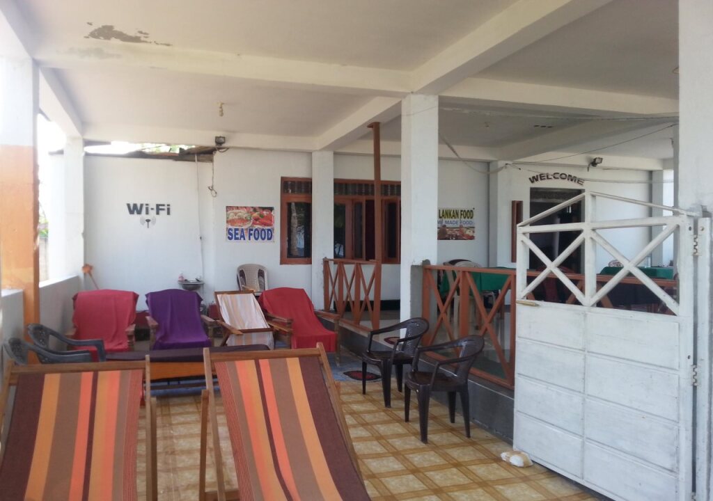 Тангалла: Sun Sea Family House