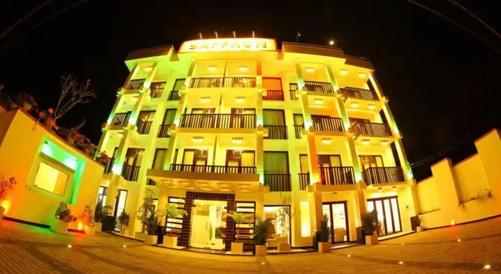 Унаватуна: Saffron Hotel
