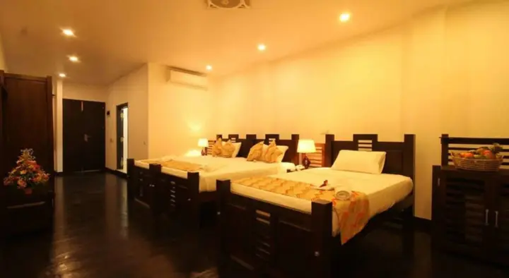 Унаватуна: Saffron Hotel