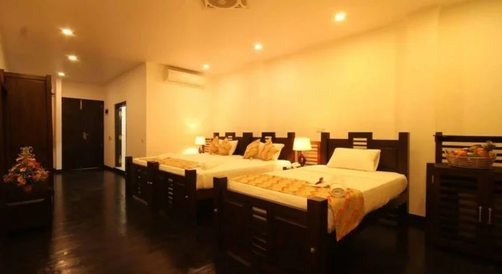 Унаватуна: Saffron Hotel
