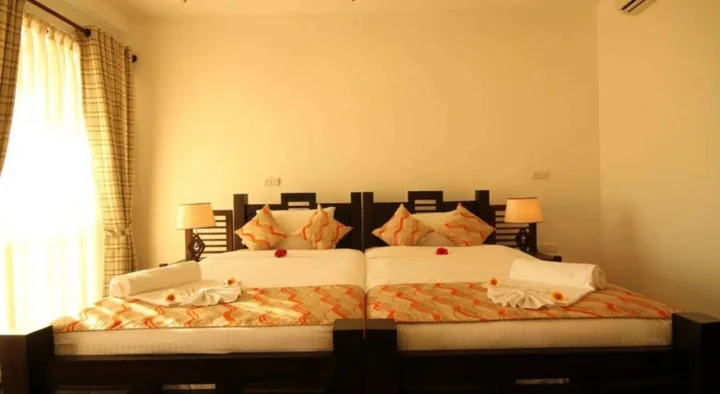 Унаватуна: Saffron Hotel
