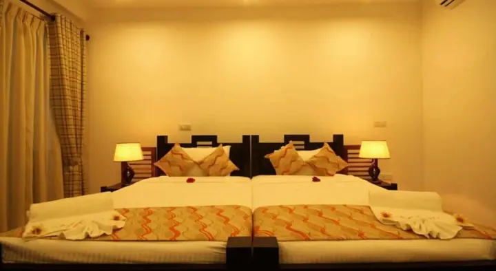 Унаватуна: Saffron Hotel