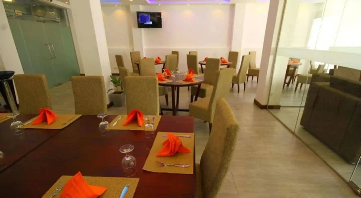 Унаватуна: Saffron Hotel