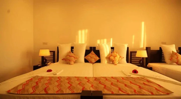 Унаватуна: Saffron Hotel
