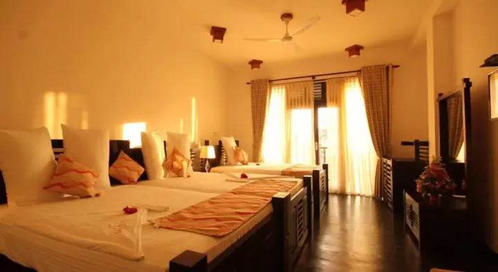 Унаватуна: Saffron Hotel