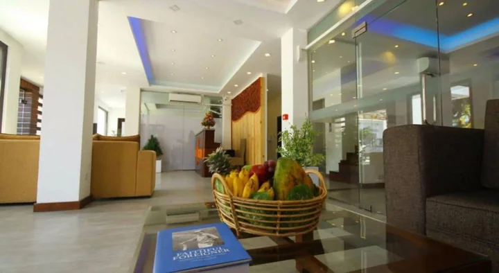 Унаватуна: Saffron Hotel