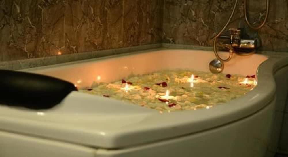 Гора Lavinia: Yoho Hotel Road