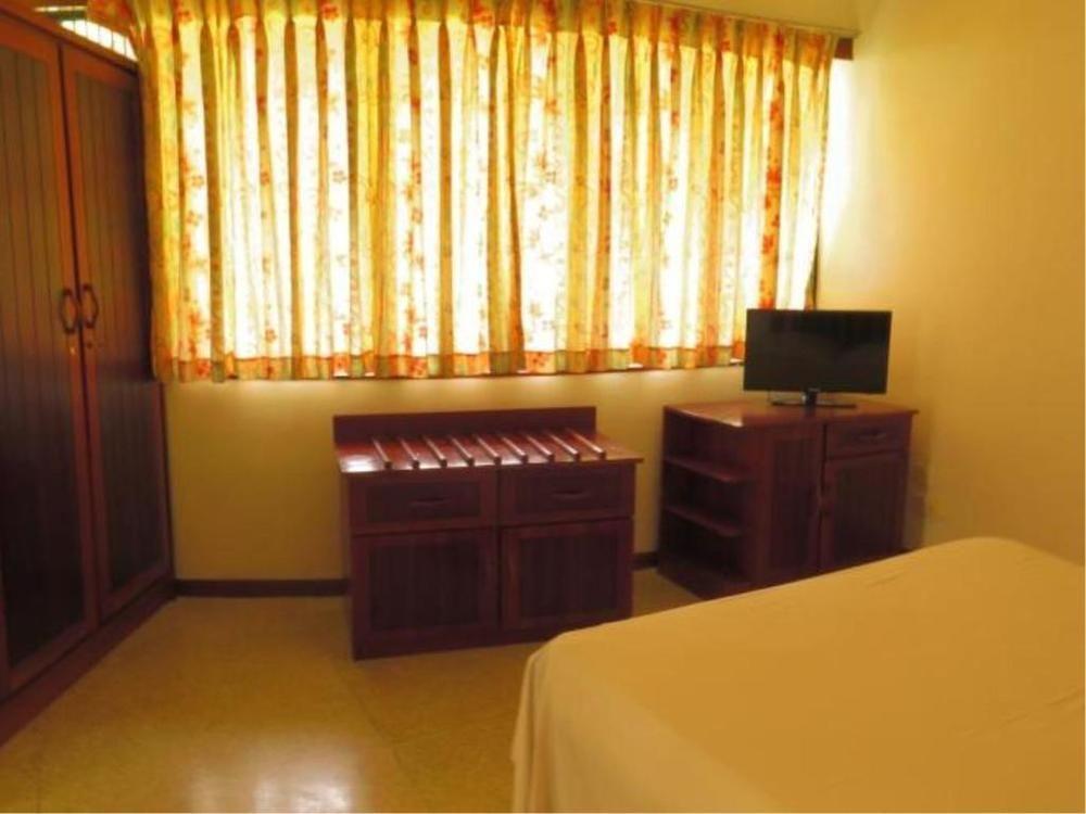 Гора Lavinia: Yoho Hotel Road