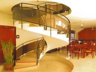Гора Lavinia: Yoho Hotel Road