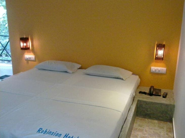 Киринда: Robinson Hotel