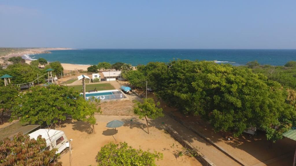 Палатупана: yala caravan village