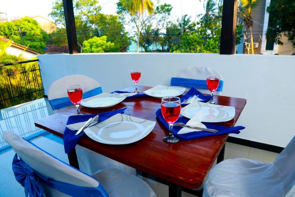 Тангалла: Anila Beach Inn