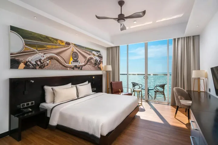 Негомбо: Rainbow Beach Hotel