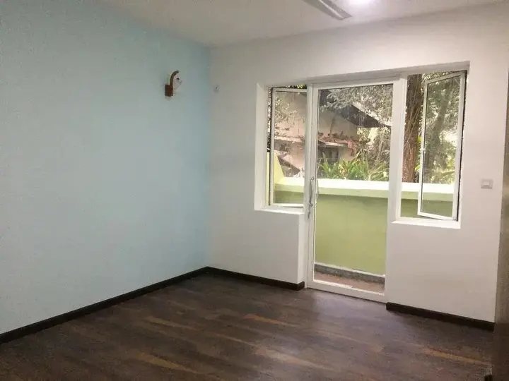 Панадура: Yoho White Siri