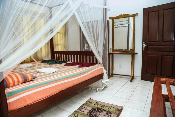 Таларамба: Garden Inn