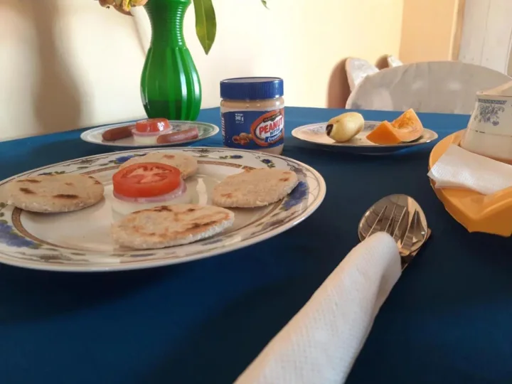 Мирисса: Sanjeewa Guest
