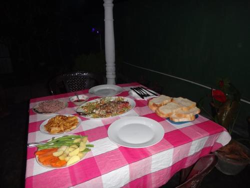 Dinesh Restaurant & Guest House — фото 2