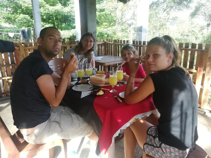 Элла: Mc Queen Homestay