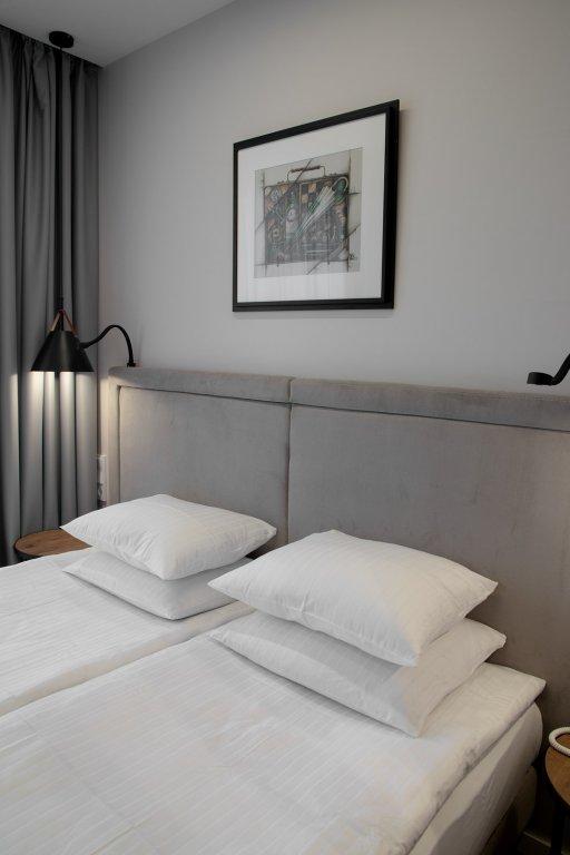 Светлогорск: Апартаменты 4Кайф Kristall Studio с видом на море