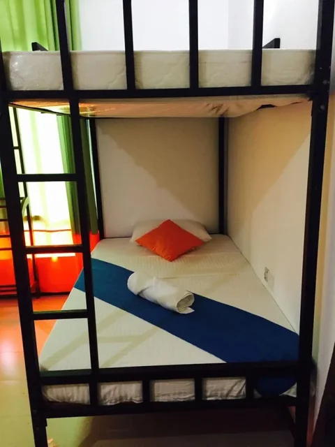 Унаватуна: Out Of Rupeace Hostel