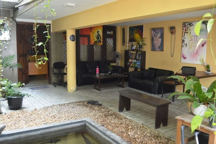 Коломбо: Drop Inn Colombo