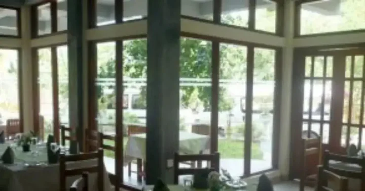 Ампара: Monty Hotel