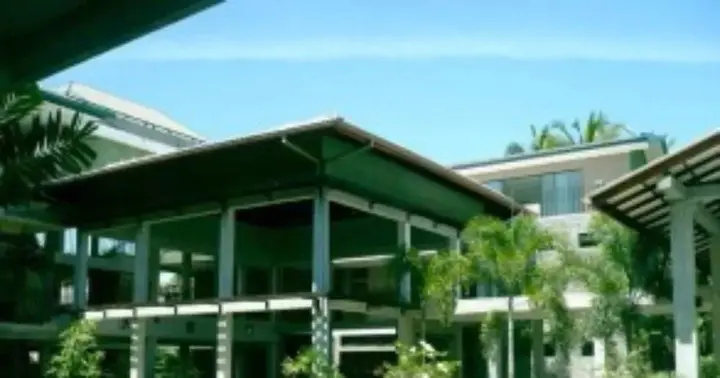 Ампара: Monty Hotel