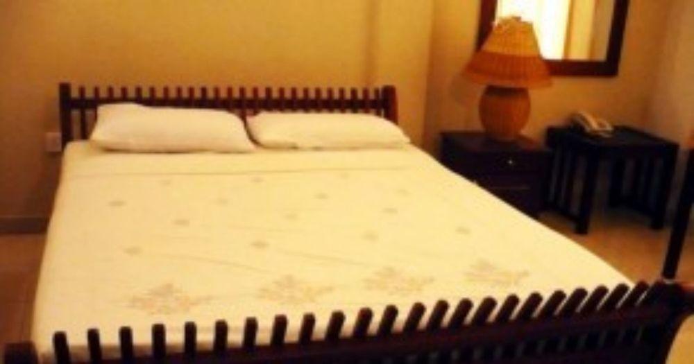 Ампара: Monty Hotel