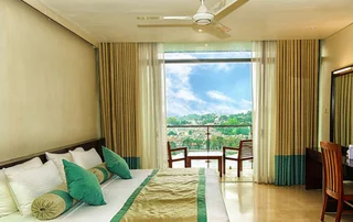 Канди: Oak Ray Heritage Hotel