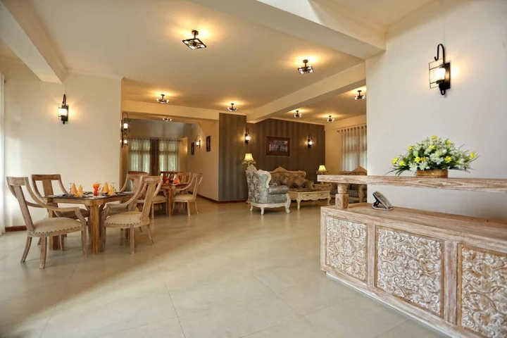 Канди: Rivora Residence