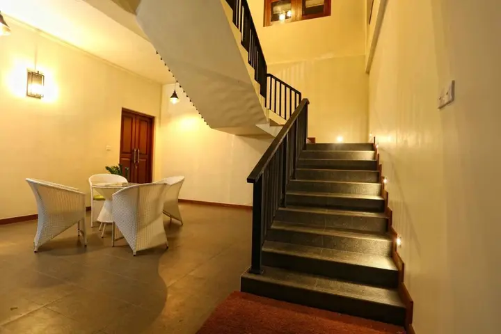 Канди: Rivora Residence
