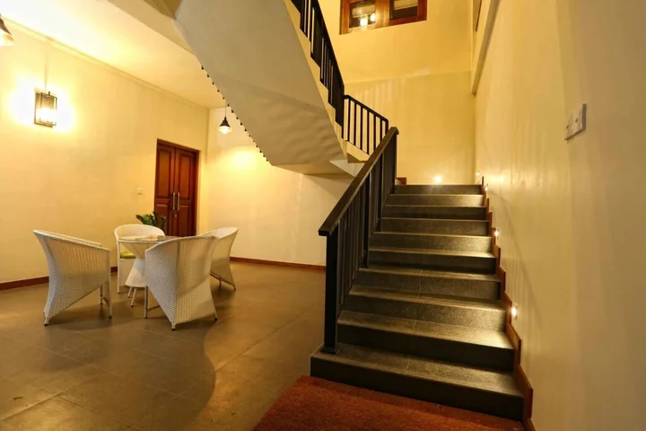 Канди: Rivora Residence