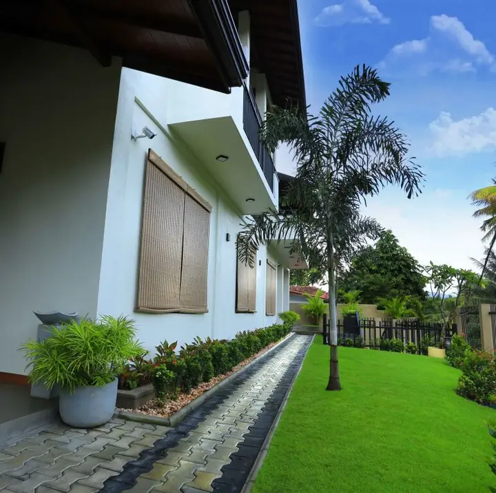 Канди: Rivora Residence