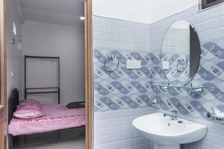 Мирисса: Blue Whale Holiday Hotel