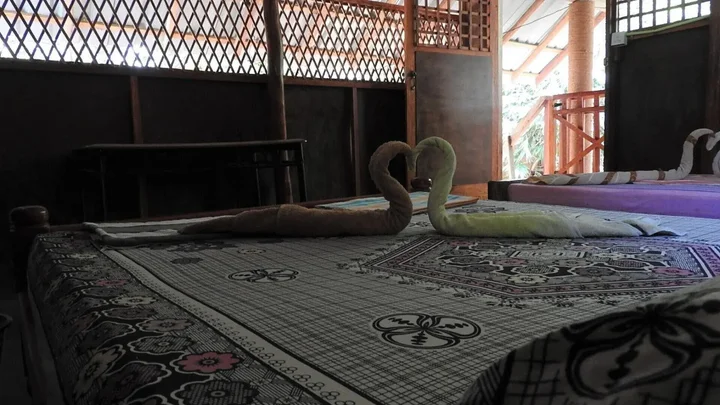 Киринда: Riverside Cabana Yala