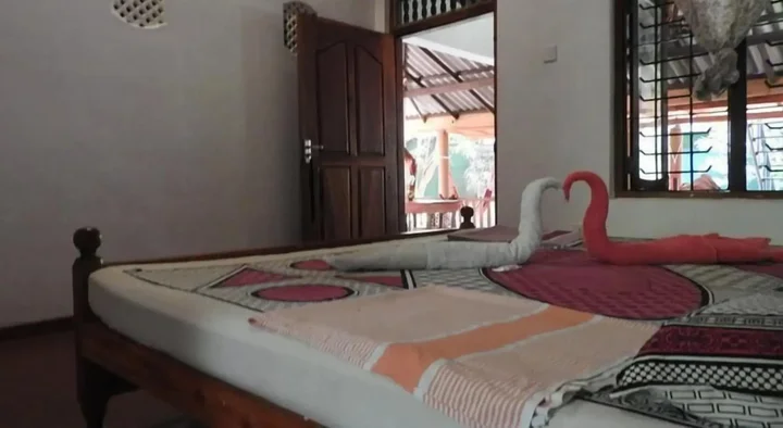 Киринда: Riverside Cabana Yala