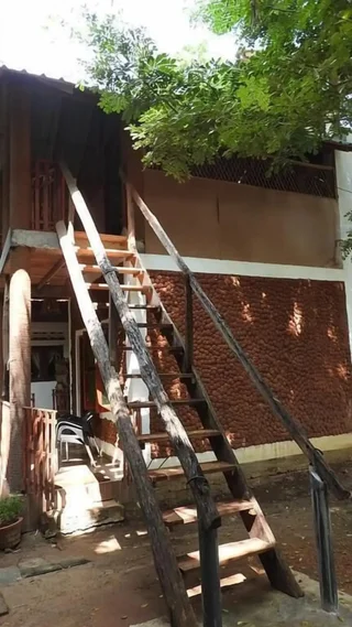 Киринда: Riverside Cabana Yala