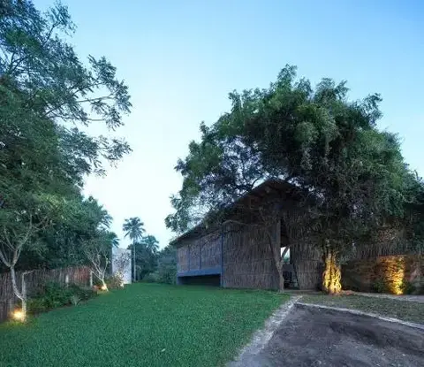 Канди: Kurundu House