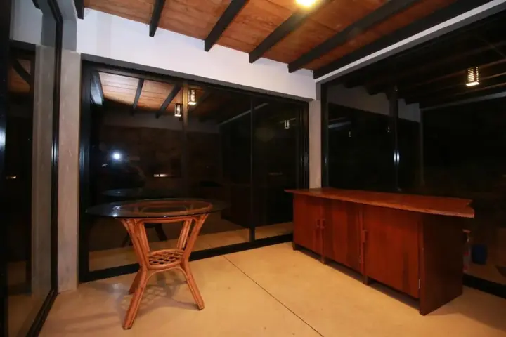 Канди: Swastika Holiday Home