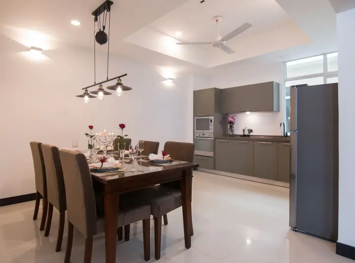 Коломбо: Rococo Residence