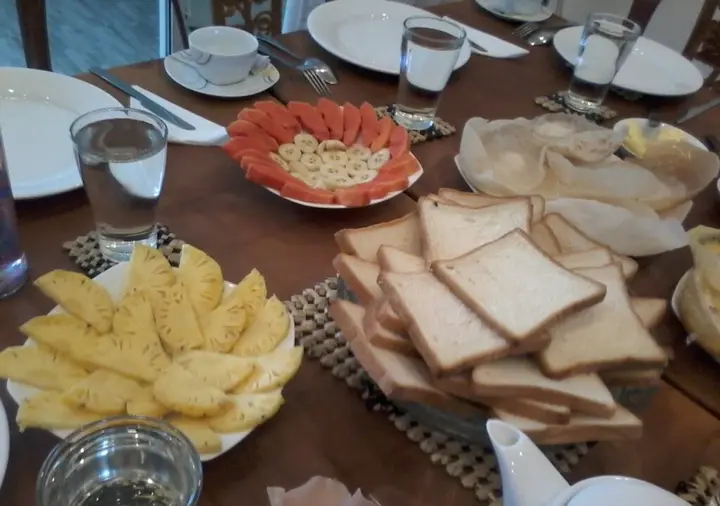 Полоннарува: Risenlak Holiday Resort