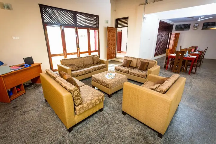 Чуннакам: Dayanithi Guest House