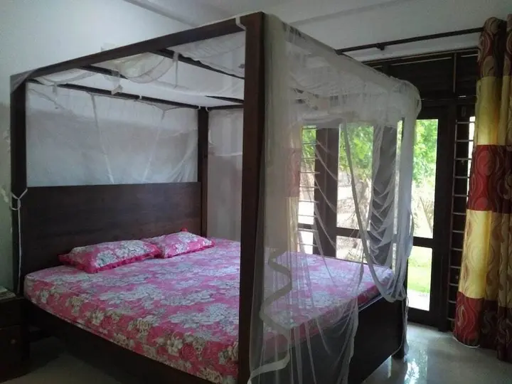 Валгама: Nishan Surf Inn