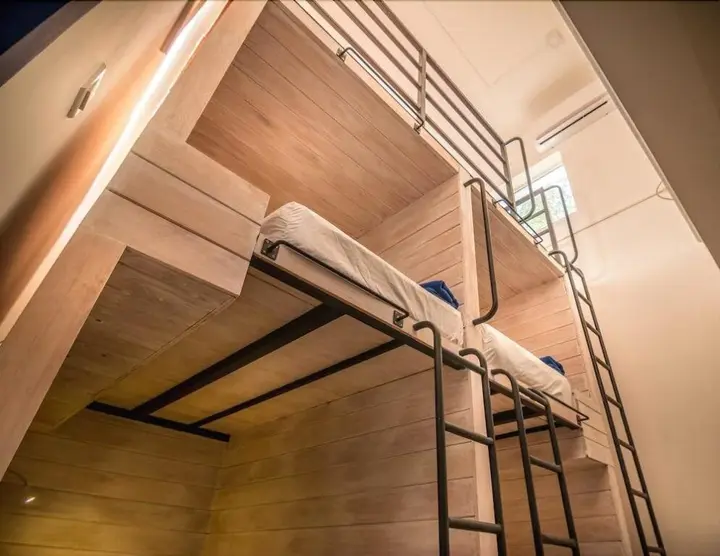 Гора Lavinia: Island Hostels