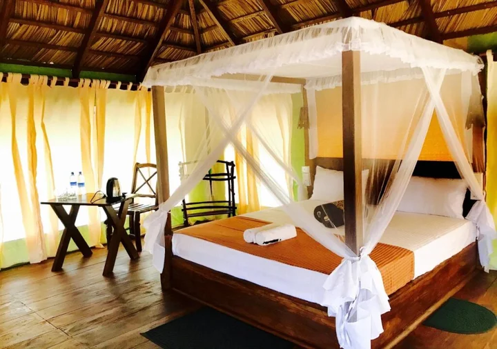 Киринда: Yala Lake View Cabanas
