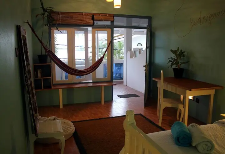 Унаватуна: Bedspace Beach