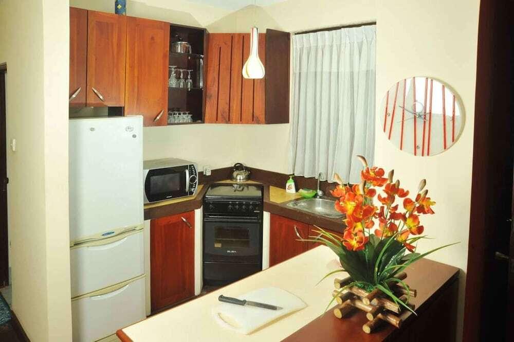 Гора Lavinia: The Prestige Court Residence