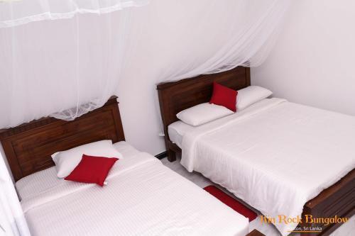 Хаттон: Kin Rock Bungalow